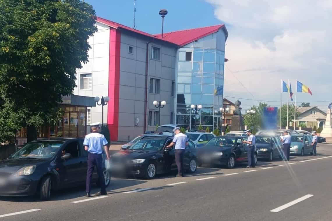 Acțiune în desfășurare a polițiștilor de la Rutieră, pe DN1B. Sunt vizați și bicicliștii, dar și trotinetiștii