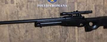 Avocată din Baroul Prahova, reținută de procurorii Parchetului de pe lângă Curtea de Apel Ploiești. Aceasta ar fi cumpărat arme neletale pentru distracția copiilor săi de 7 și 10 ani!