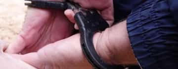 Un ploieștean de 69 de ani, ”specializat” în furturi din mașini, a fost reținut de polițiști