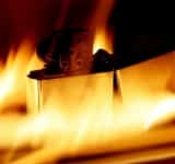 Ce pedeapsă a primit un prahovean care, la nervi, a fost la un pas să-și incendieze concubina și copilul de numai doi ani și patru luni