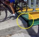 Pasarela peste Dâmbu, care a costat cât un apartament în Ploiești, o lucrare fără cap și fără coadă!