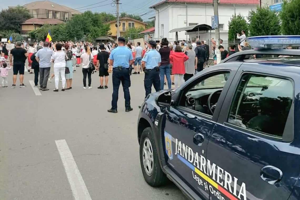 Jandarmii prahoveni, la datorie și în acest weekend, în zeci de misiuni la evenimente din județ