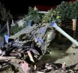 Un tânăr băut și cu permisul suspendat s-a răsturnat cu autoturismul, noaptea trecută, pe o stradă din Filipeștii de Pădure. Mașina s-a făcut praf, șoferul a ajuns la spital