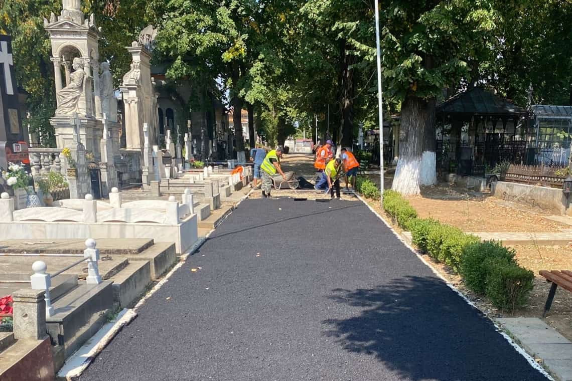 SGU Ploiești a început repararea aleilor din cimitirele Viișoara, Bolovani și Eternitatea