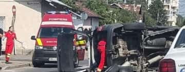 Ploiești /Patru persoane au avut nevoie de îngrijiri medicale, după un accident în care au fost implicate patru autoturisme