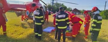 Un mort și trei răniți în accidentul produs în Ariceștii Rahtivani. Elicopterul SMURD a preluat un bărbat aflat în stare de inconștiență