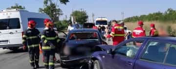 Coliziune între două autoturisme, pe DN1B, la Mizil