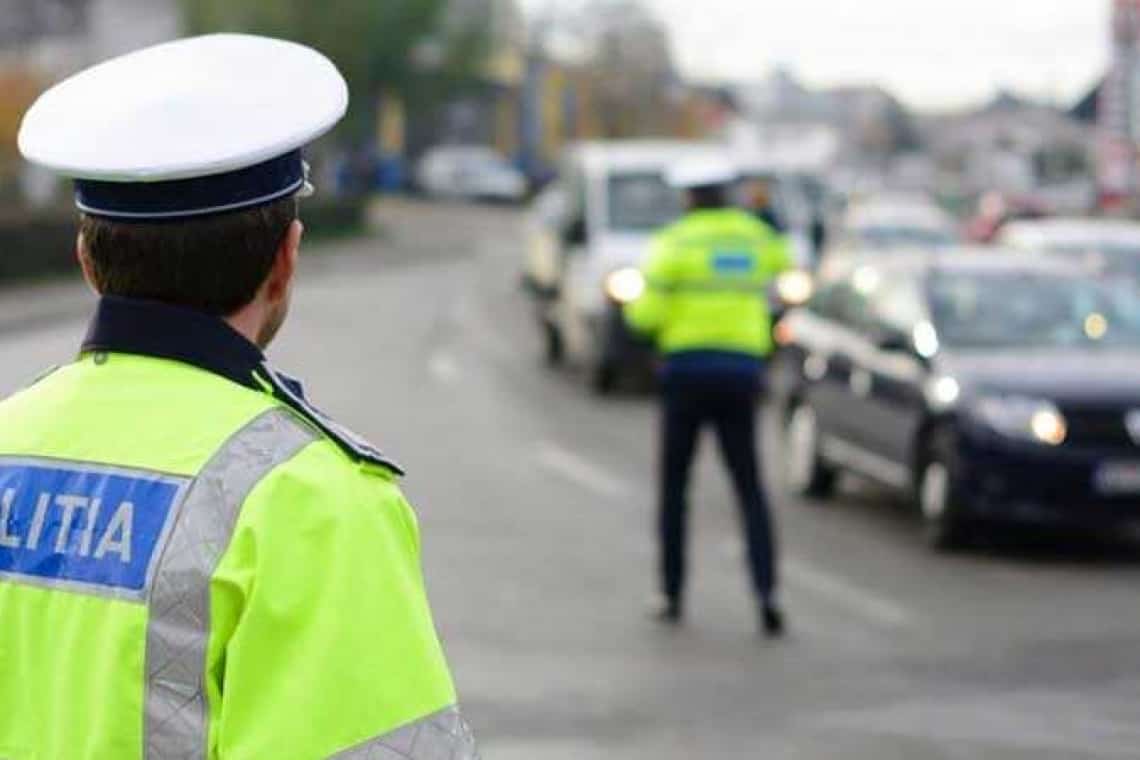Tânăr de 19 ani, șofer începător, prins gonind pe DN1 și suspectat de consum de droguri