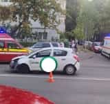 Carambol cu trei autoturisme, pe strada Malu Roșu din Ploiești, provocat de un șofer băut. Unul dintre conducătorii auto a plecat de la locul accidentului