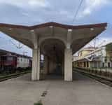 Un tren de călători a avut "pauză" două ore în stația Ploiești Sud, din cauza grevei de avertisment a ceferiștilor