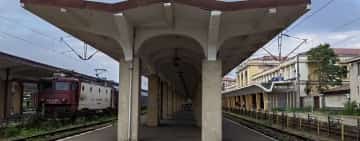 Un tren de călători a avut "pauză" două ore în stația Ploiești Sud, din cauza grevei de avertisment a ceferiștilor