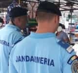 Ploiești/ Memory stick-uri cu muzică piratată, găsite de jandarmi în Obor, după o sesizare telefonică