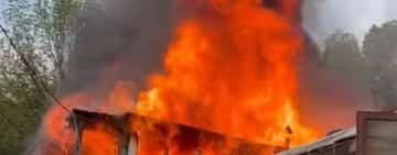 O casă din comuna Telega a fost cuprinsă de flăcări, luni după-amiază