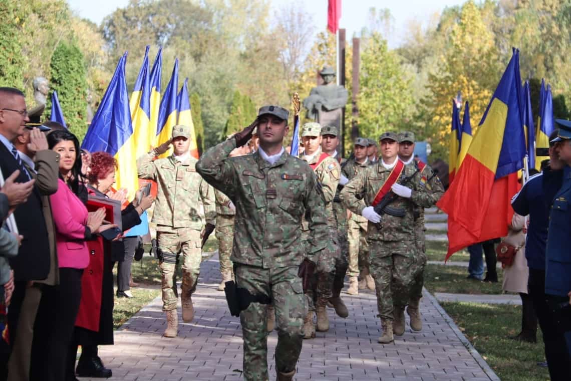Mareșalii Averescu și Prezan au întregit ansamblul monumental ”Aleea Făuritorilor României Mari”, din Parcul Bucov