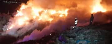 ISU Prahova a emis mesaj RO-Alert privind incendiul de la groapa de gunoi din Boldești-Scăeni