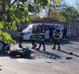 13 noiembrie, ora 13:00. Un tânăr motociclist a fost rănit într-un accident produs pe o stradă din Ploiești