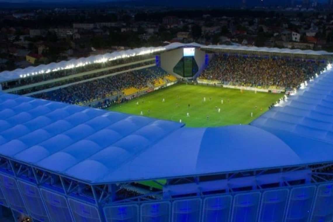 Primăria Ploiești modernizează ”nocturna” Stadionului ”Ilie Oană”. Aflați cât costă reabilitarea instalațiilor de iluminat