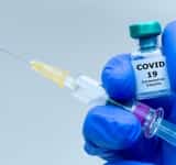 Un fost prim-ministru și doi foști miniștri ai Sănătății, vizați de DNA în dosarul vaccinurilor din pandemie