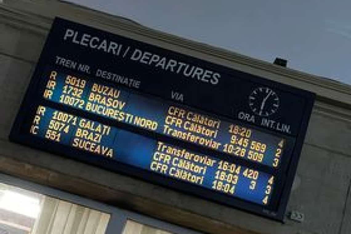 Întârzieri de peste 500 de minute la trenurile care vin din zona Galați spre Capitală. În Gara Ploiești Sud, călătorii au așteptat ore întregi să meargă spre București