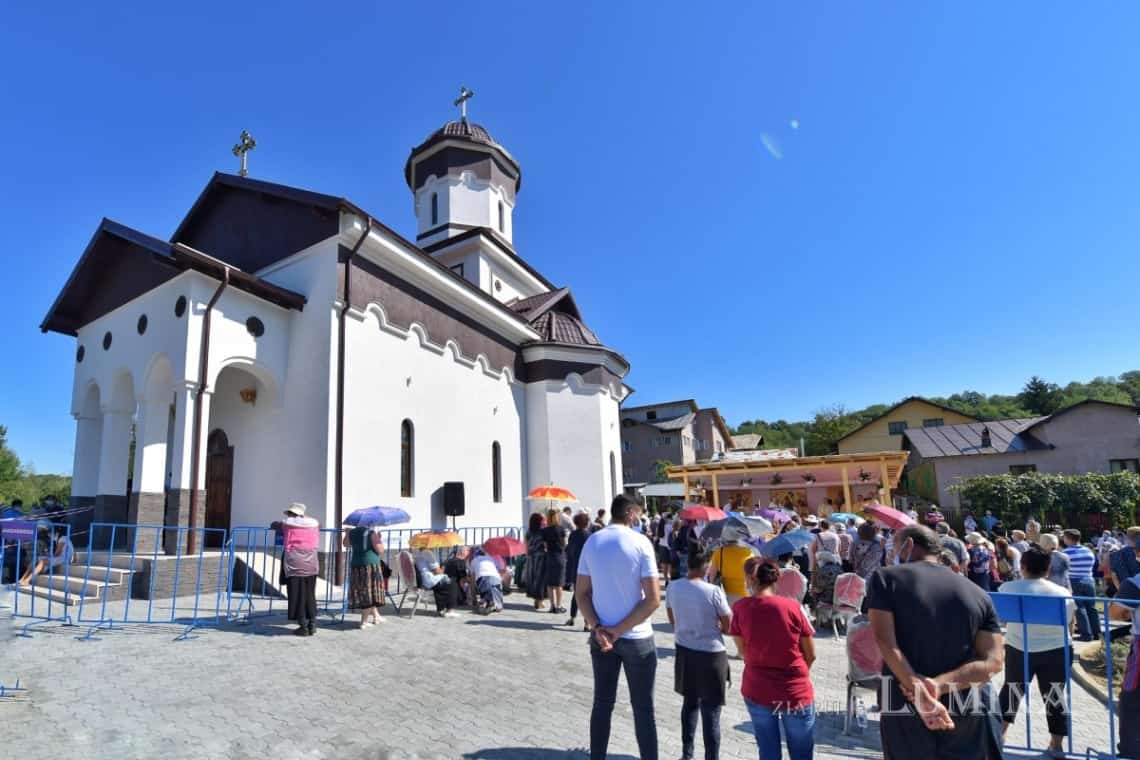 Biserica nouă din Vărbilău, pregătită să fie decorată cu pictură în tehnica frescă