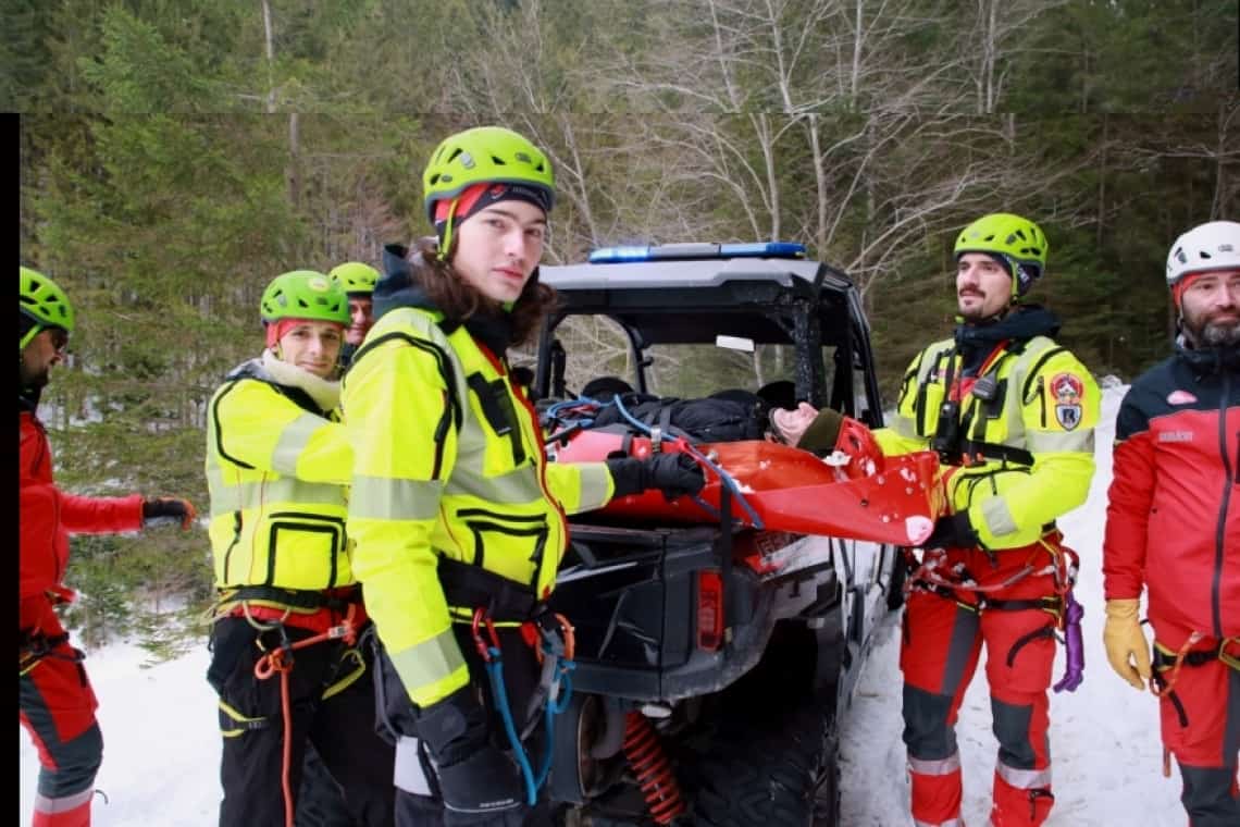 Model internațional, alături de salvamontiștii prahoveni și de cățelul Carp, într-o poveste impresionantă despre alegeri și provocări în viață. La TVR1, de la ora 22.30!