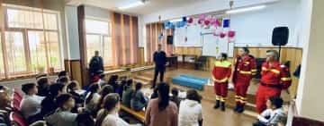 Elevii unei școli din Mizil au învățat ceea ce fiecare dintre noi ar trebui să știe, în situații de urgență și acordare de prim-ajutor