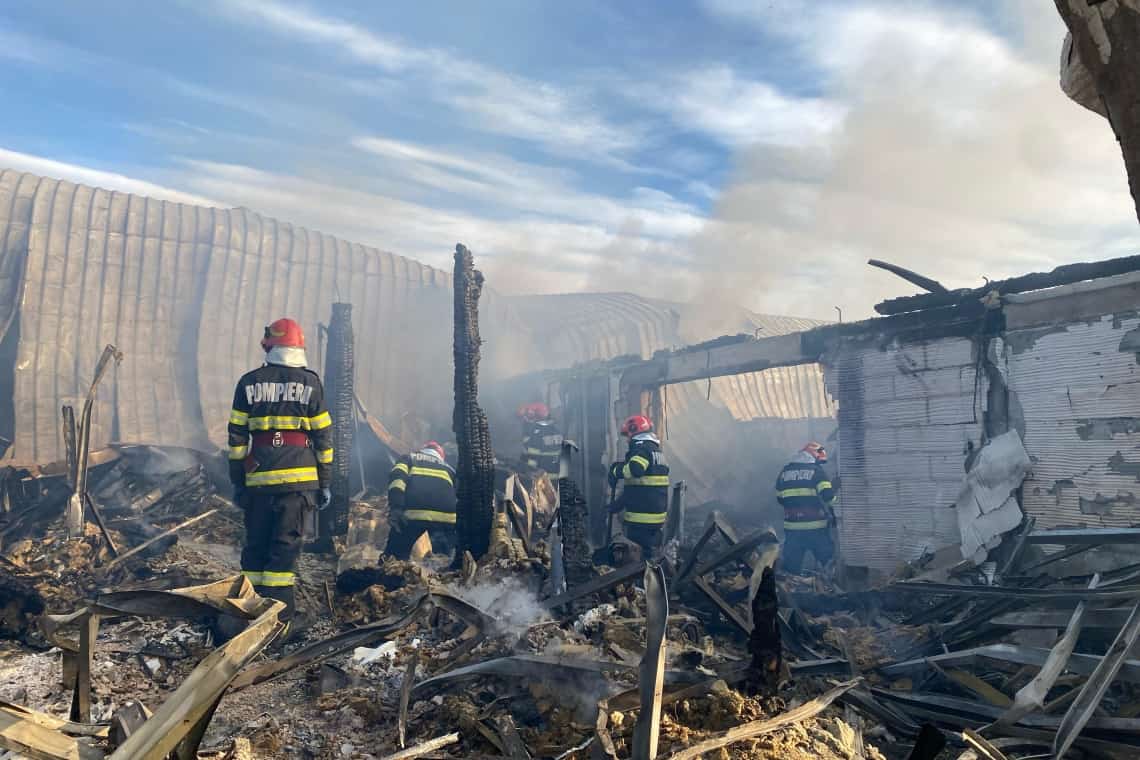 Mesaj de compasiune din partea Patriarhiei Române pentru familiile victimelor incendiului de la Ferma Dacilor, din Tohani