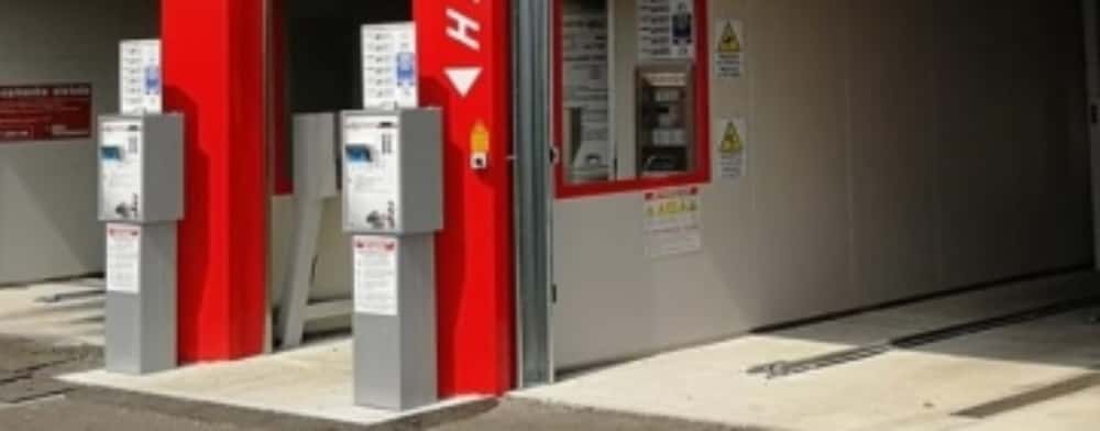 Spărgător de spălătorii auto self-service, reținut de polițiștii prahoveni. A dat lovitura la spălătorii din Filipeștii de Târg și Ploiești