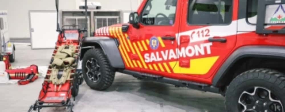 Salvamont Prahova a primit două autospeciale de intervenție super-utilate, dotate și cu remorcă pentru... Carp!