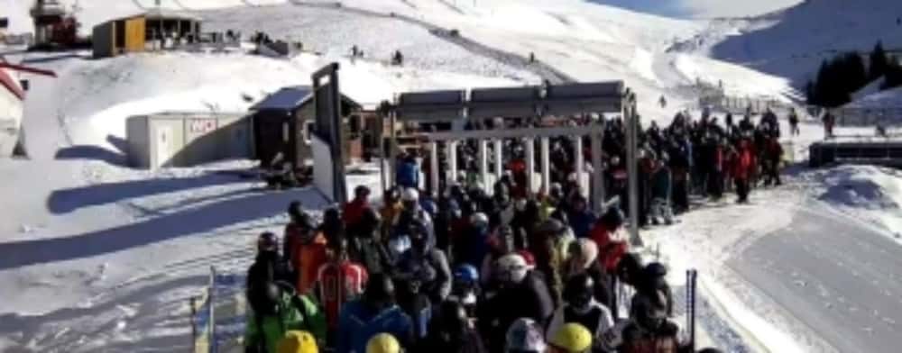 Schiorii au luat cu asalt pârtiile din Sinaia, la final de weekend!