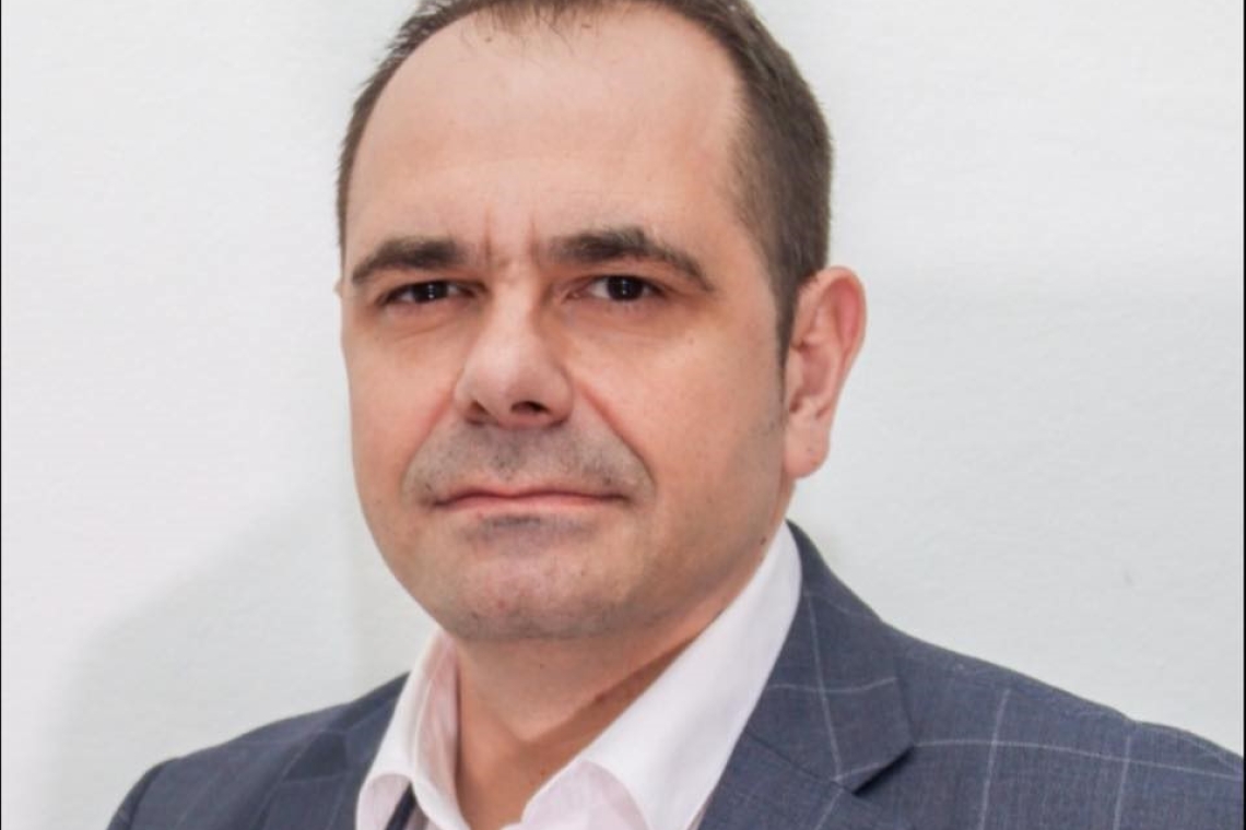 Emil Drăgănescu, coordonator comunicare PSD Prahova, a lansat, prin cinci întrebări, un nou atac la adresa ”vicelui” userist al Consiliului Județean Prahova