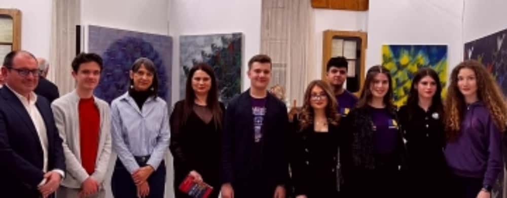 Echipa de robotică Ro2D2 a Colegiului Național ”Mihai Viteazul” din Ploiești vrea să aducă arta mai aproape de comunitate