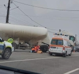 Un pieton a fost lovit mortal de un TIR, pe DN 1 B, în Valea Călugărească