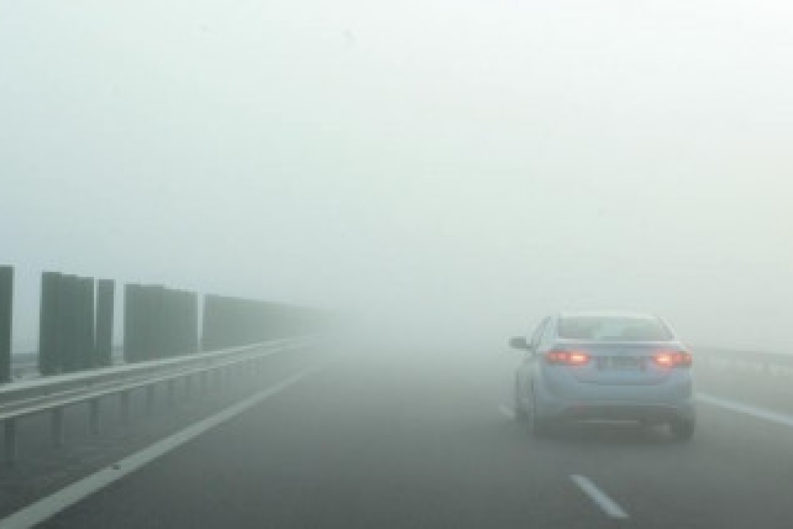 Vizibilitate scăzută în trafic pe autostrada A3, pe raza județului Prahova, duminică dimineață