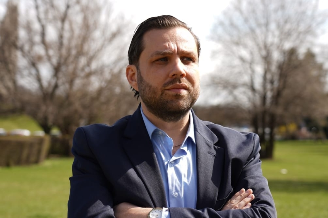 Președintele AUR Prahova, Alexandru Săraru, despre comasarea alegerilor: ”Noi, cei de la AUR, nu vom sta cu mâinile în sân!”
