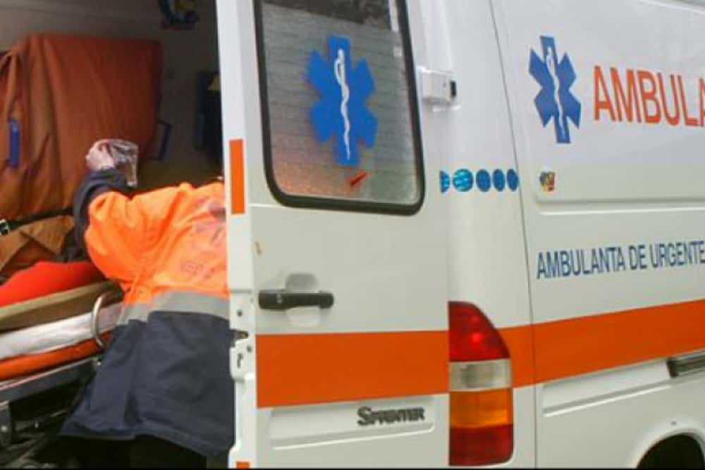 O tânără de 18 ani, rănită într-un accident produs pe DN1A, în comuna Măneciu