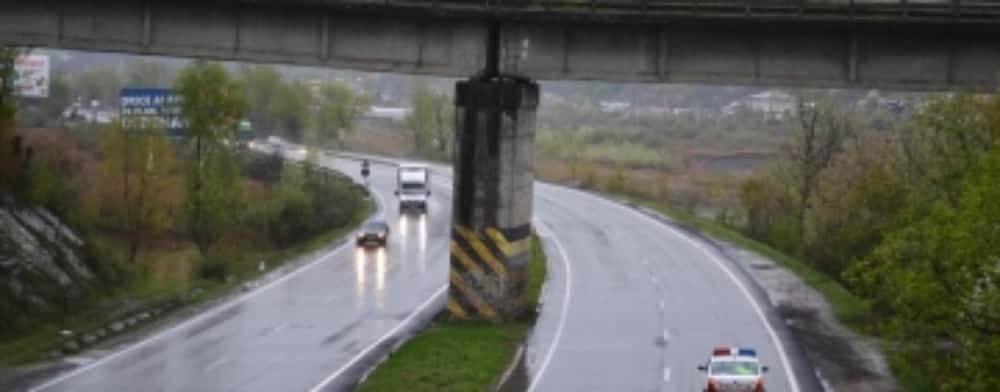 Circulație închisă pe DN1, în zilele de 19 și 20 martie, pentru demolarea pasajului feroviar care supratraversează drumul național în zona Câmpina