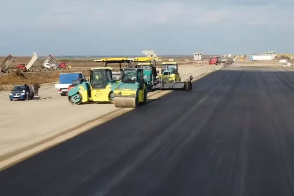 Se lucrează intens pe șantierul lotului 1 Dumbrava - Mizil al autostrăzii A7