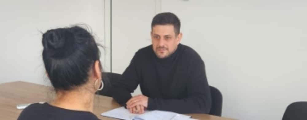Sunteți nemulțumiți de spațiile verzi, de mobilierul stradal, de parcările publice sau de curățenia din cimitire? Din aprilie, directorul SGU Ploiești vine în cartiere