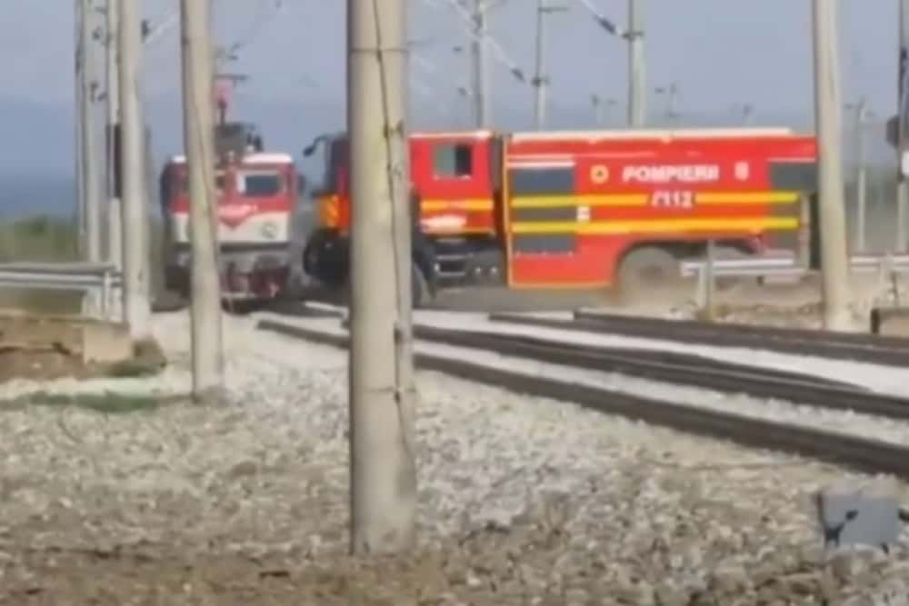 Mecanicul de locomotivă care a evitat la limită coliziunea cu o autospecială de pompieri a fost premiat
