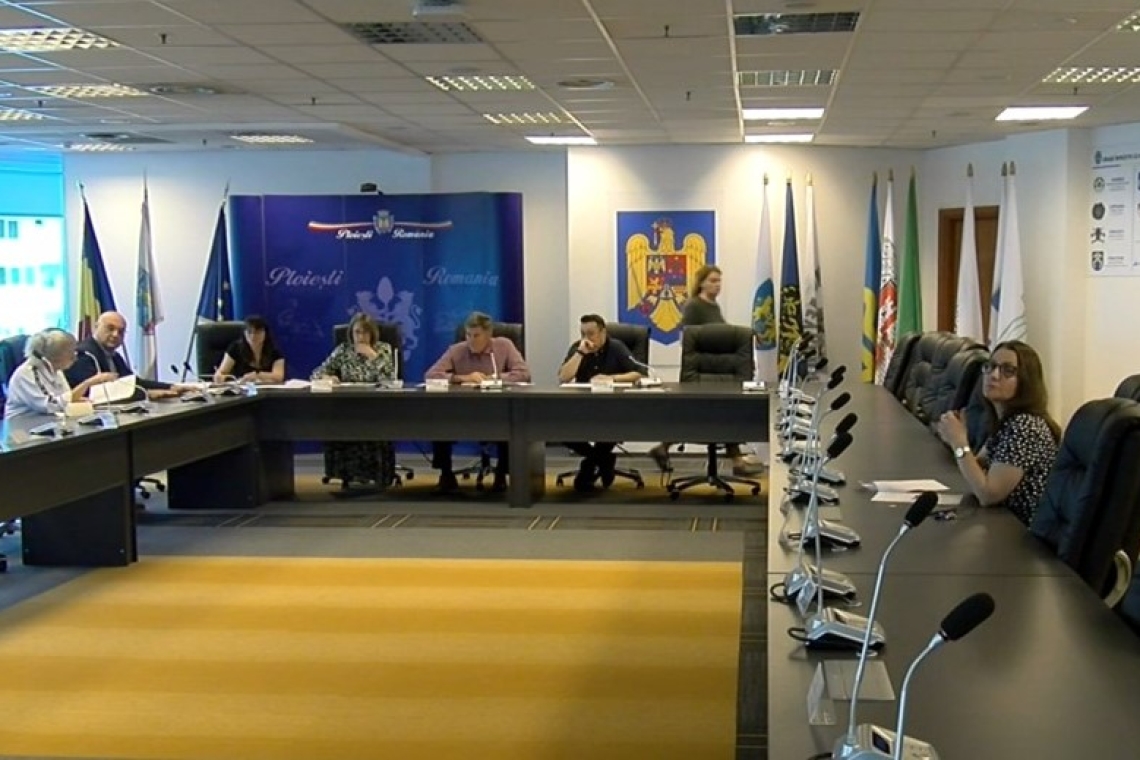 Circ cu iz electoral și dictatură liberală în Consiliul Local Ploiești. Președintele de ședință, Iulian Bolocan (PNL), i-a interzis să vorbească primarului Andrei Volosevici