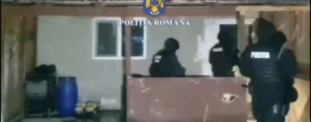 Trei prostituate, vizate de polițiștii prahoveni după ce ar fi furat bunuri de la ”clienți” (video)