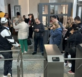 Protest spontan la sediul BEJ Prahova împotriva candidaturii lui Iulian Dumitrescu la președinția Consiliului Județean