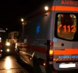 Trafic blocat pe DN1, la Sinaia! Un copac a căzut peste două autoturisme aflate în mers