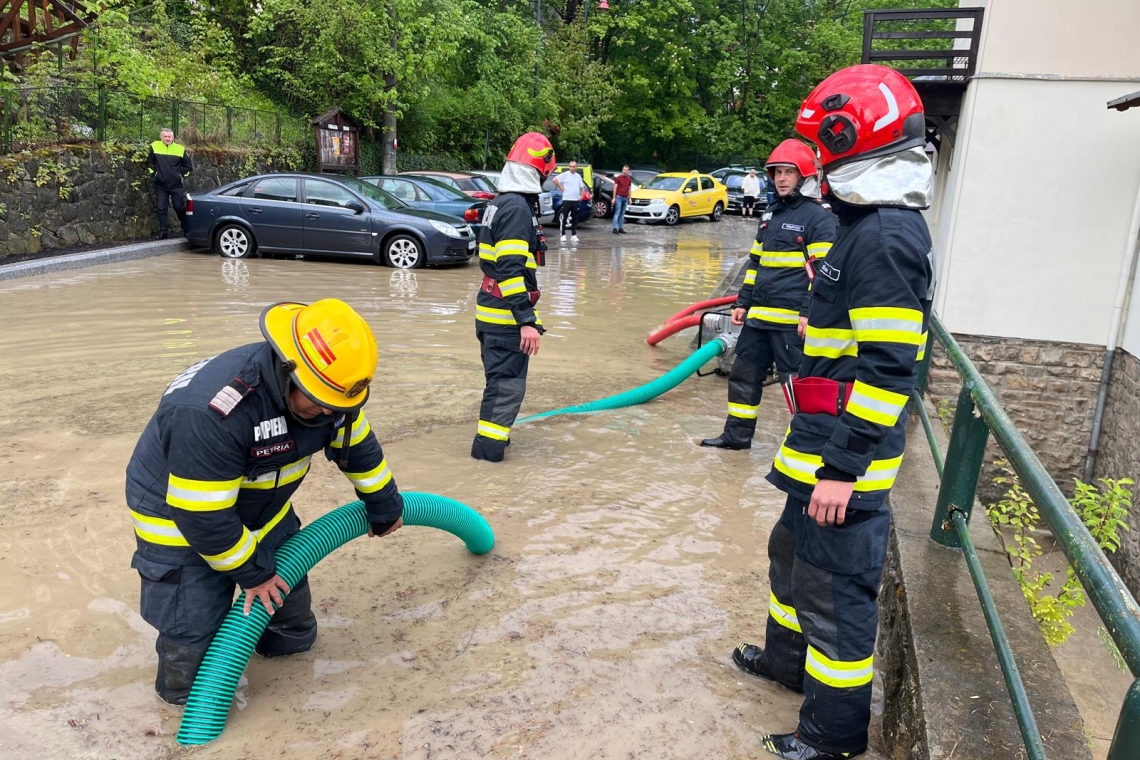 Inundații în Sinaia, în a doua zi de Paște