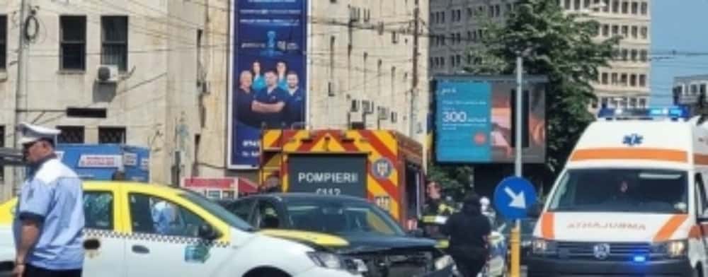 Un autoturism și un taxi, implicate într-un accident, în centrul Ploieștiului