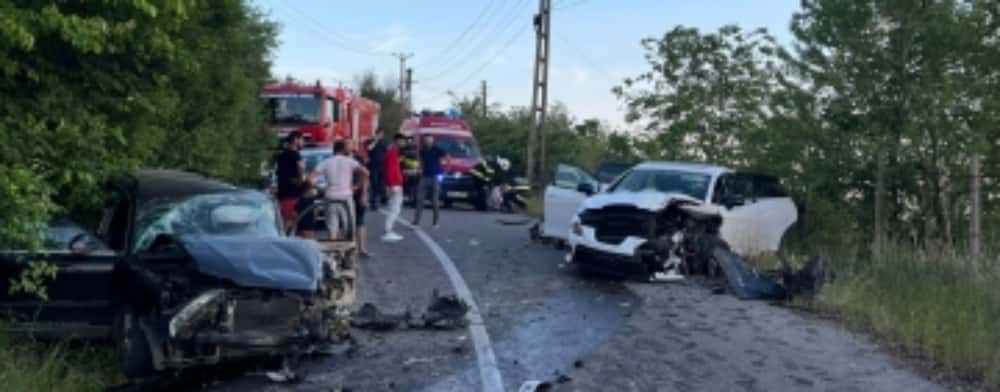 Update/Un mort și mai mulți răniți, într-un accident produs pe un drum județean din comuna Călugăreni