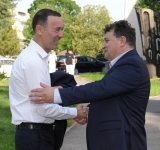 Dumitrescu, opulență și sfidare în campania electorală prin localitățile Prahovei