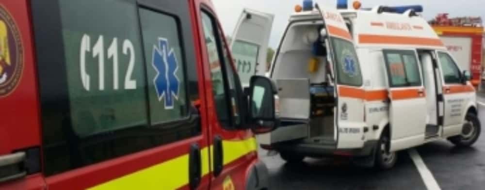 Șofer grav rănit în urma coliziunii cu un stâlp de electricitate, pe DN1B, în comuna Bucov