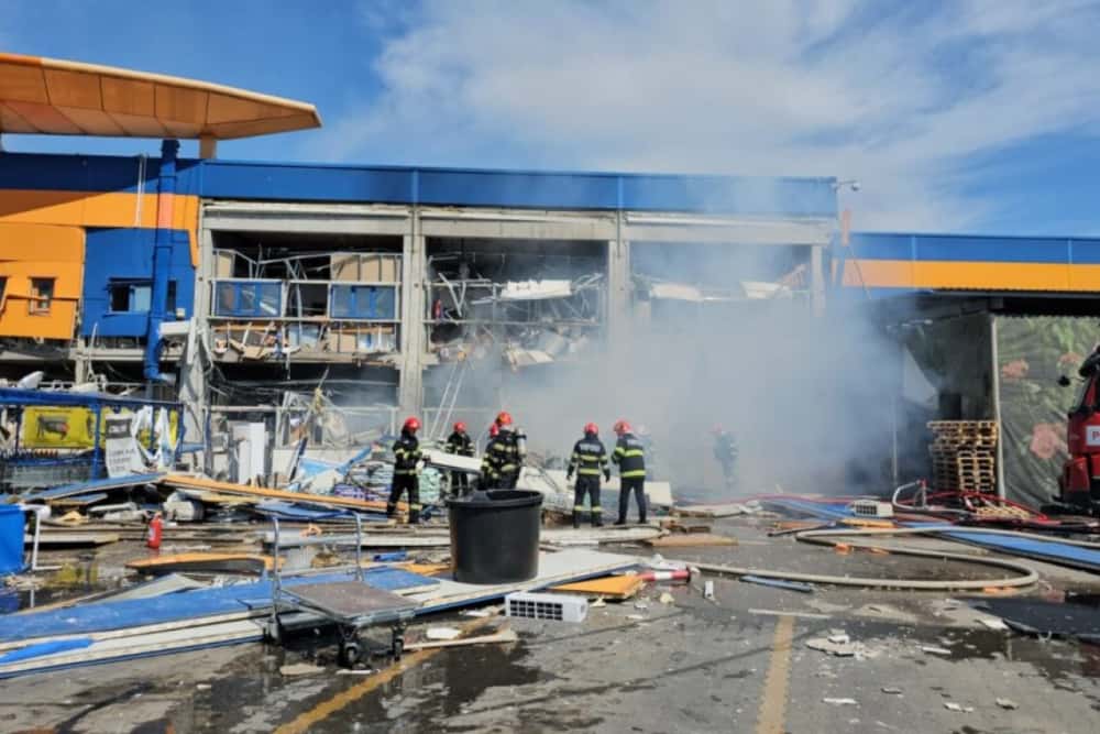 Explozie într-un magazin Dedeman din Botoșani! S-a activat planul roșu de intervenție